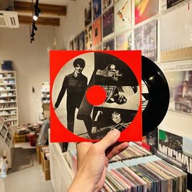 SLANT 6 / MAKE-UP // Split 7