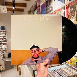 SNOWING / That Time I Sat In A Pile Of Chocolate LP(USED)