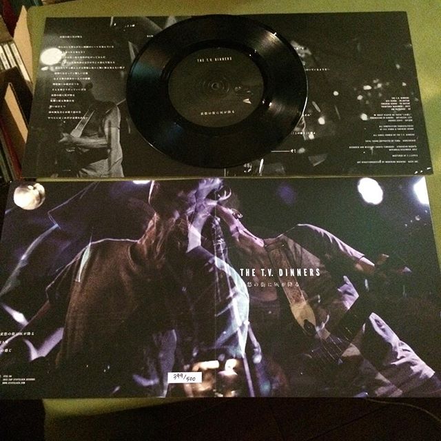 THE T.V. DINNERS / �����γ��˳����ߤ� 7"+MP3