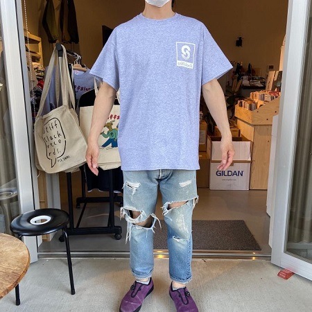 STIFFSLACK / SS LOGO TOP AND BACK tee (GRAY+WHITE)