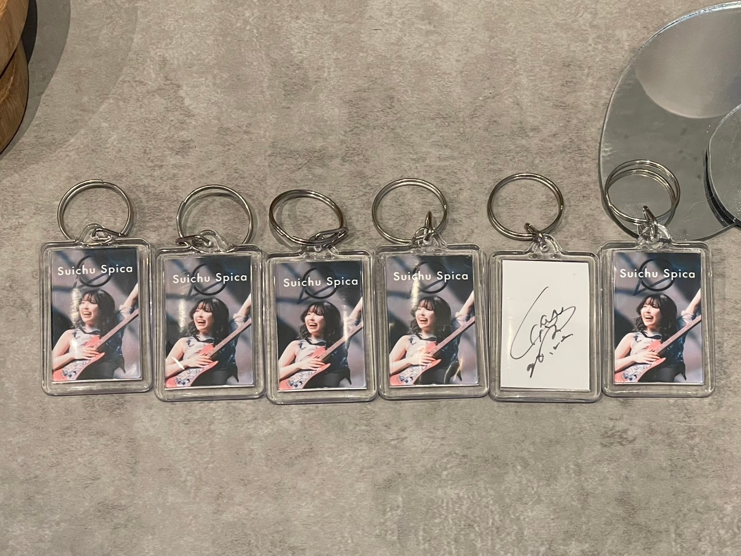 ���楹�ԥ� / Lux CD