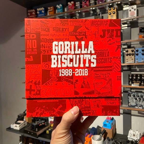 GORILLA BISCUITS / 1988-2018  7"+FIGURE+BOOK
