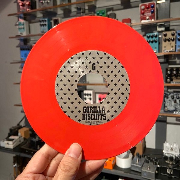 GORILLA BISCUITS / 1988-2018  7"+FIGURE+BOOK
