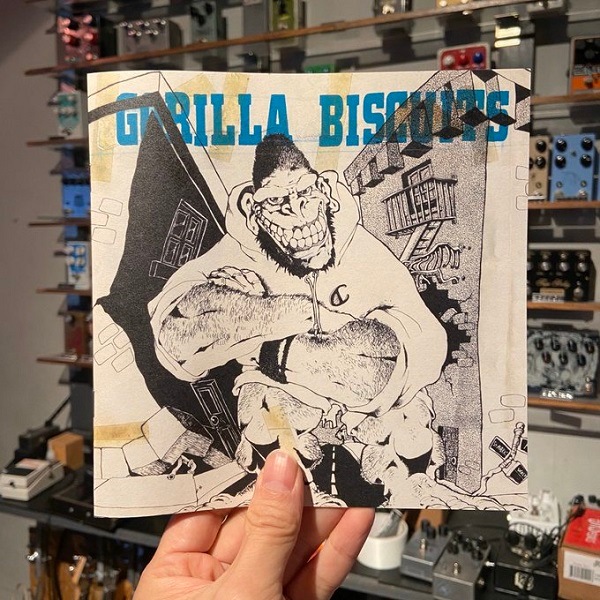 GORILLA BISCUITS / 1988-2018  7"+FIGURE+BOOK