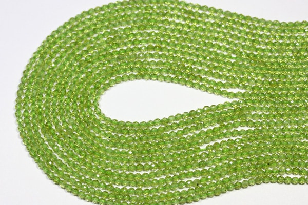 【カットビーズ】ペリドット 32面カット 3mm