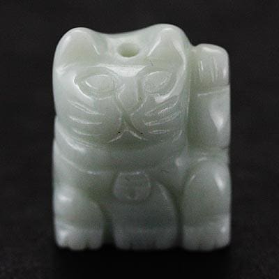【モチーフビーズ】招き猫 本翡翠 福・左手あげ (約20x15mm)
