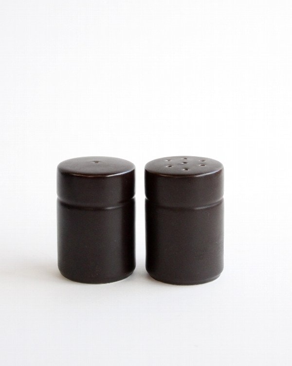 お値下げ中☆貴重！ アンティーク ソルト＆ペッパー入れ アンティーク シェルデザインのソルト＆ペッパー入れ | Antiques