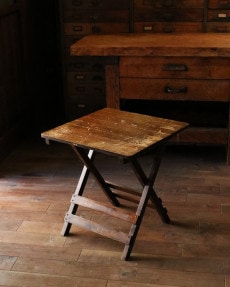 �ե�����ǥ��� �ԥ��˥å��ơ��֥�