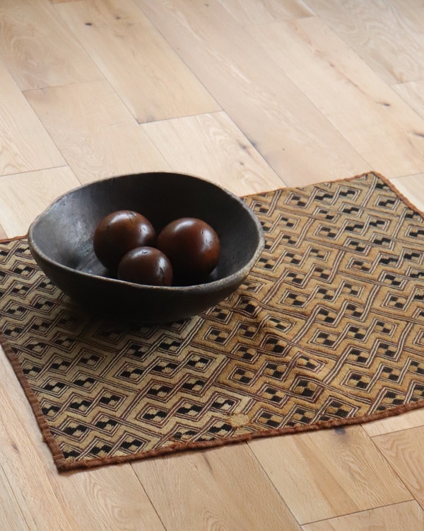 アフリカンテキスタイル クバ布（草ビロード）KF-02