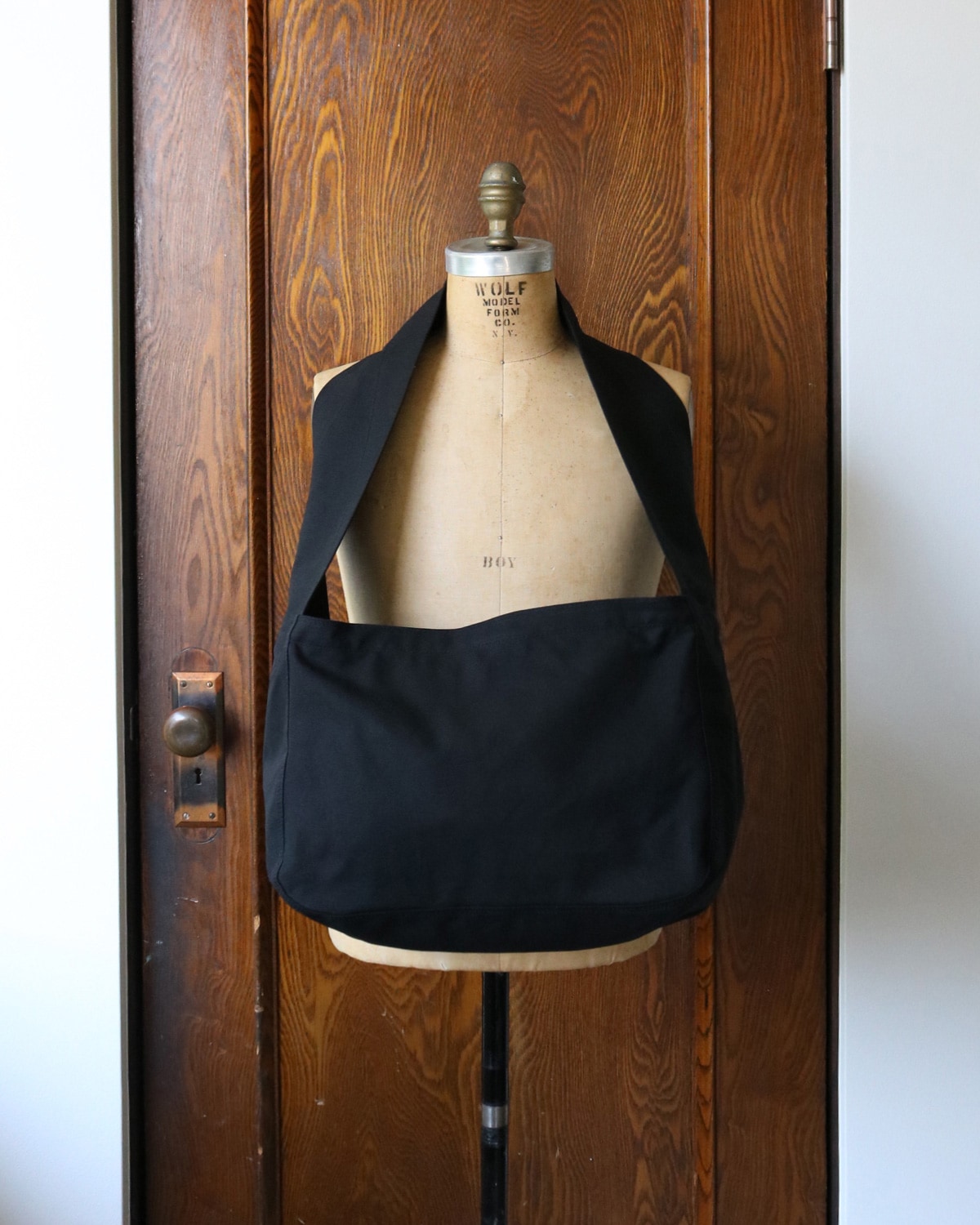 LABOR DAY Newspaper Boy Bag / Black