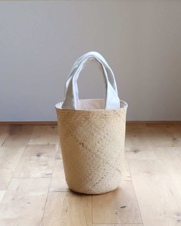 warang wayan(�������) FUTO �饿��׼�Х����å� M �ۥ磻��