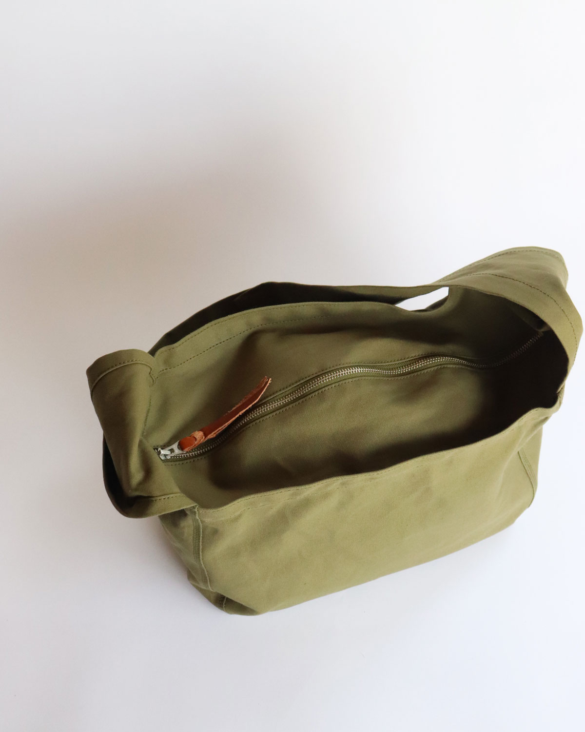 LABOR DAY Newspaper Boy Bag / Khaki