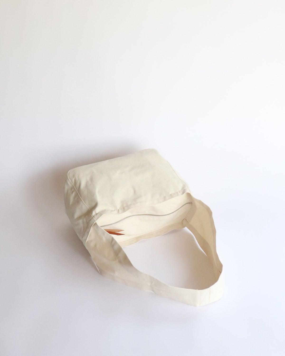 LABOR DAY Newspaper Boy Bag / Natural