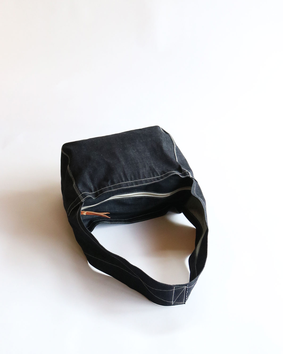 LABOR DAY Newspaper Boy Bag / Denim