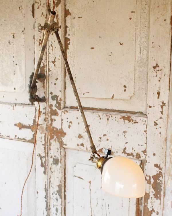 m*o様 O C WHITE WALL MOUNT LAMP アンティーク　ラン Circa 1900's Wall Mounted Articulating Arm Wall Lamp By O.C.