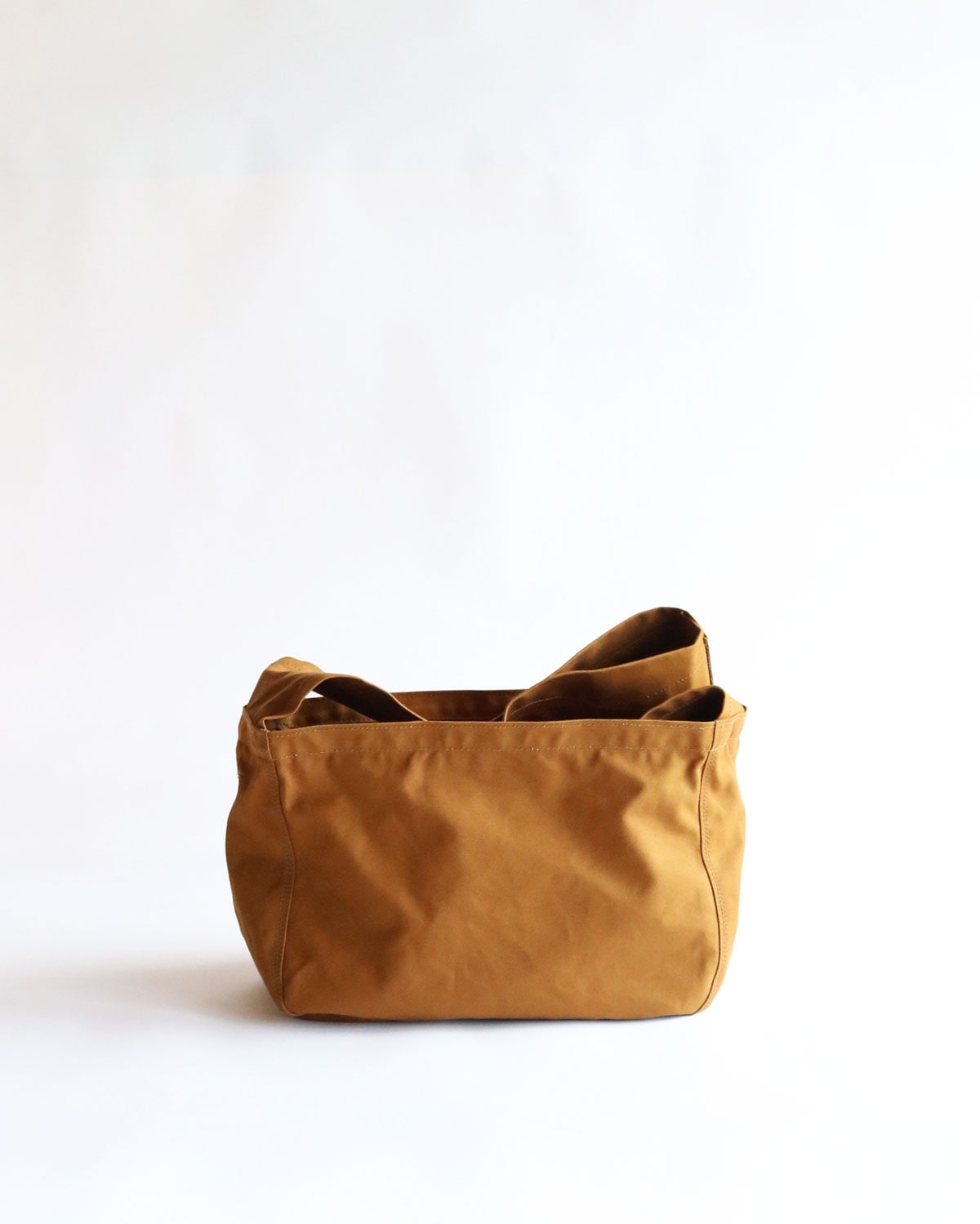 LABOR DAY Newspaper Boy Bag / Camel
