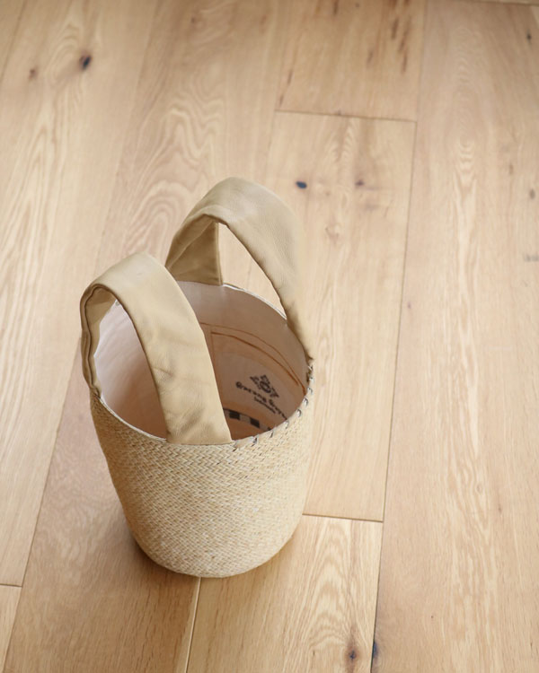 warang wayan(�������) FUTO �饿��׼�Х����å� �١����� S