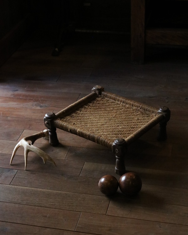 アフリカのロースツール