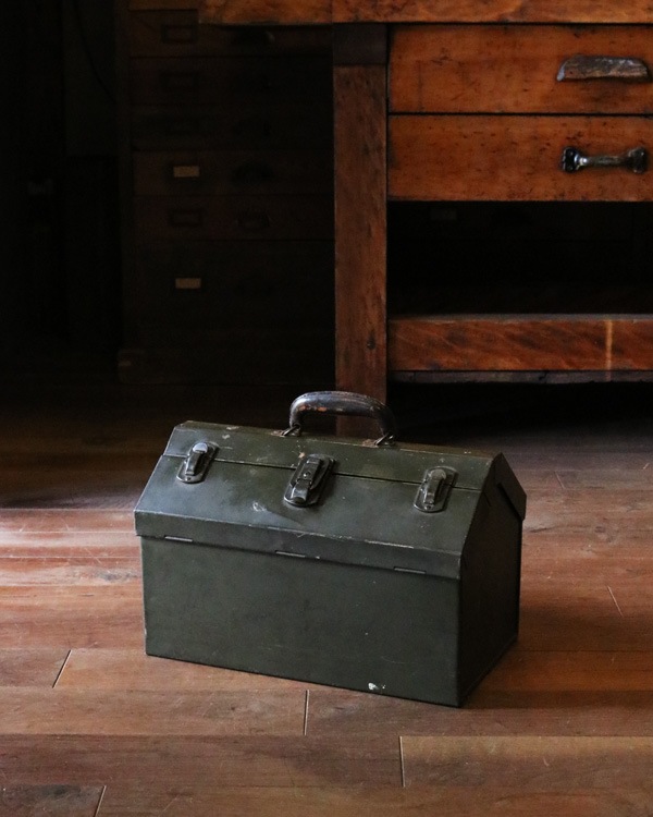 ビンテージミリタリーツールボックス