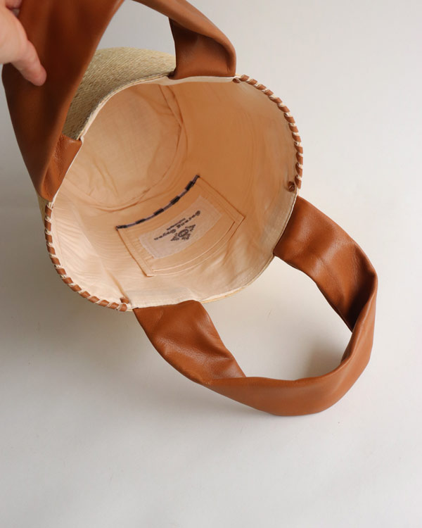 warang wayan() FUTO 饿׼Хå  M