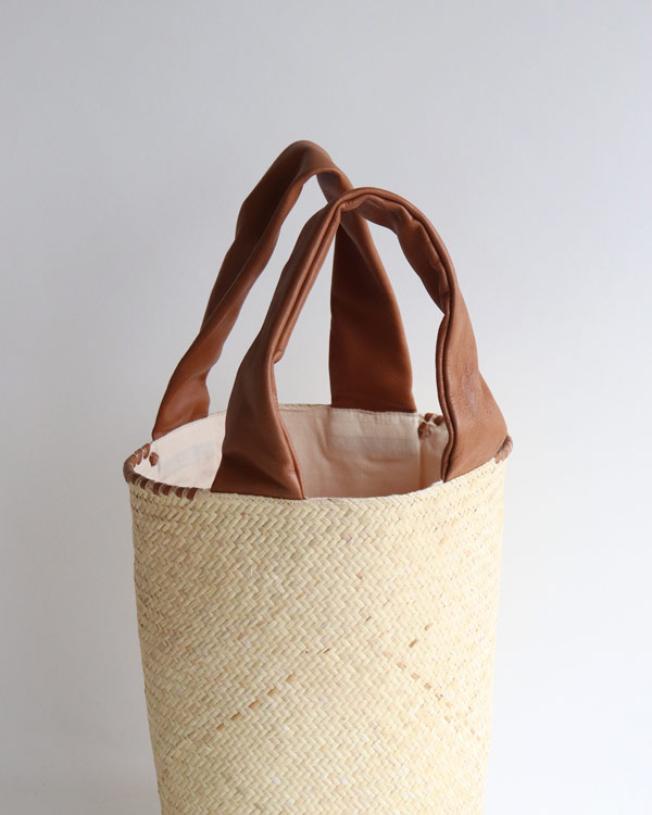 warang wayan() FUTO 饿׼Хå  M