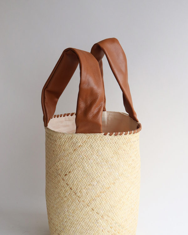 warang wayan() FUTO 饿׼Хå  M