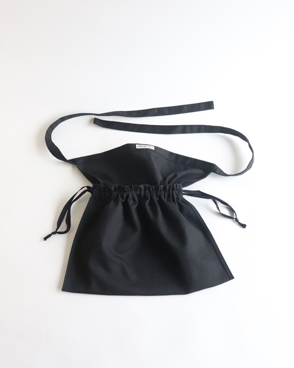 APRON BAG ץХåBLACK
