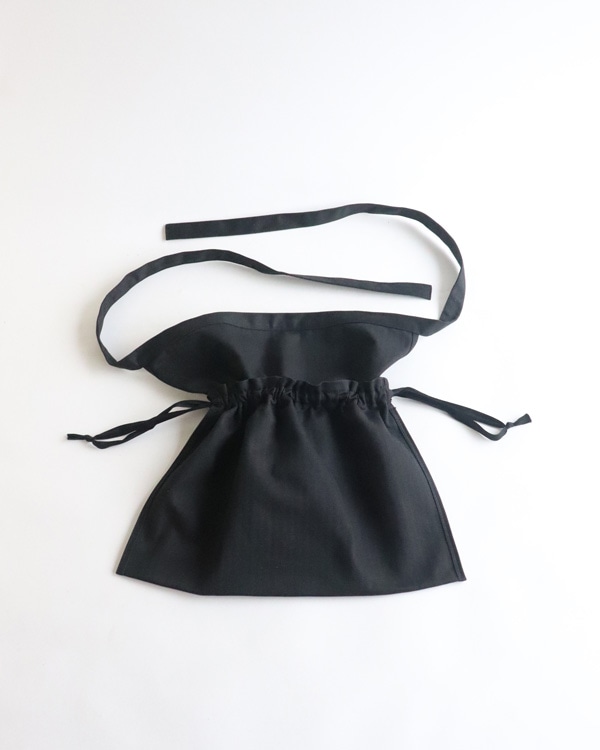 APRON BAG ץХåBLACK