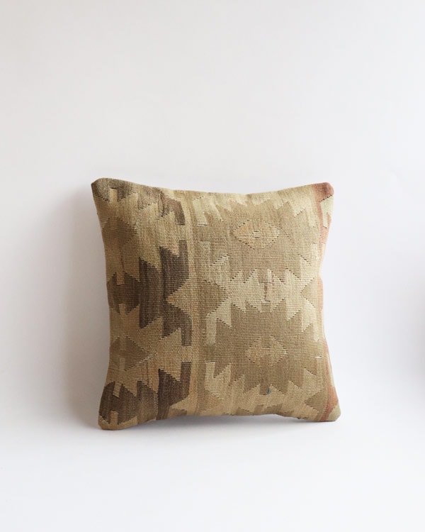 オールドキリムクッション 40角 D