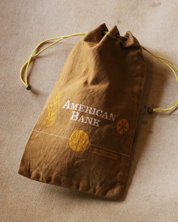 "AMERICAN BANK" �Х󥯥Хå� D