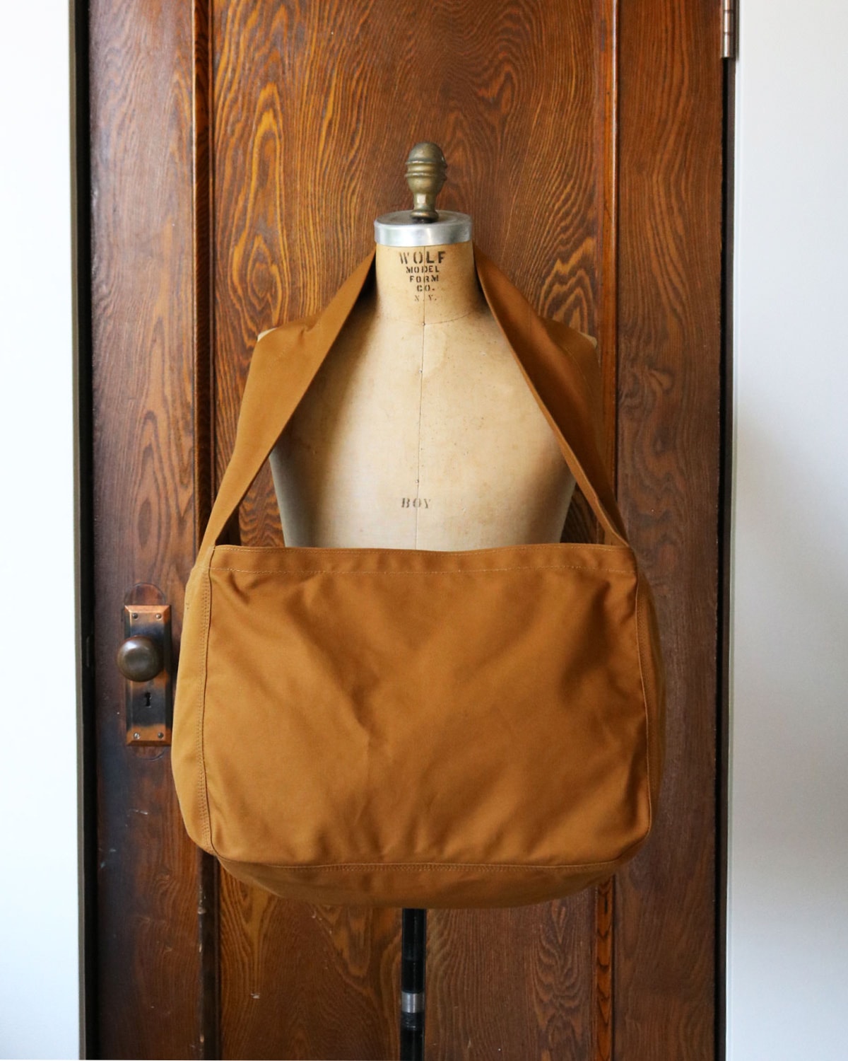 LABOR DAY Newspaper Bag / Camel