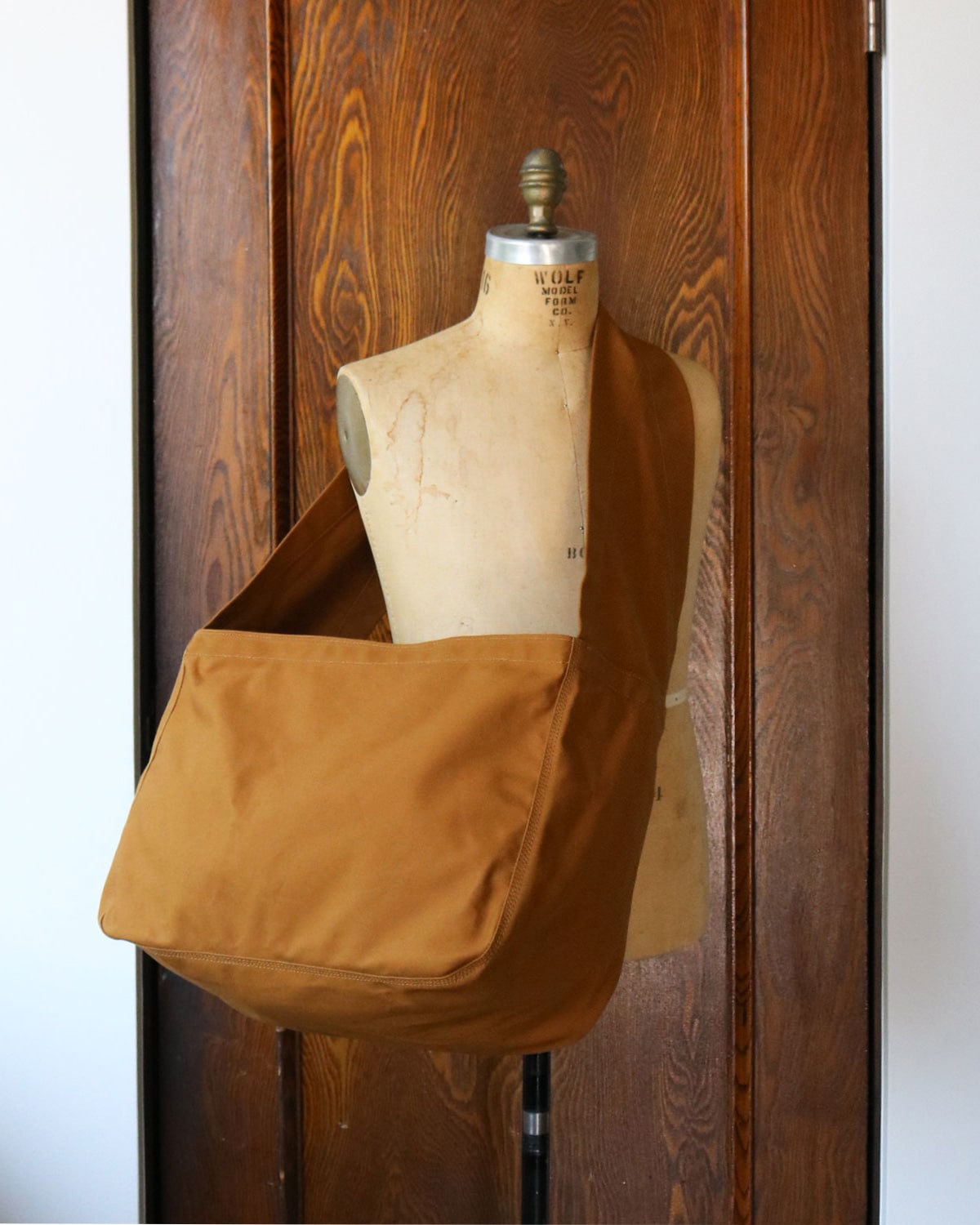 LABOR DAY Newspaper Bag / Camel