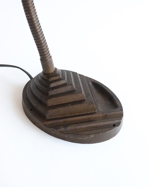 Art Deco Base Desk Lamp