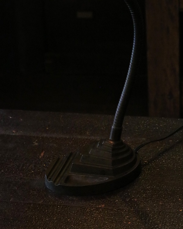 Art Deco Base Desk Lamp