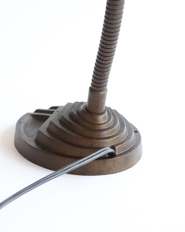 Art Deco Base Desk Lamp