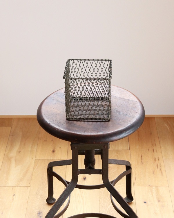 スモールインダストリアルワイヤーバスケット