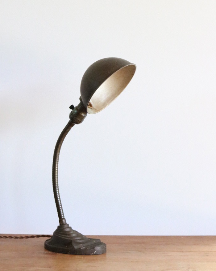 イーグル社デスクランプ B