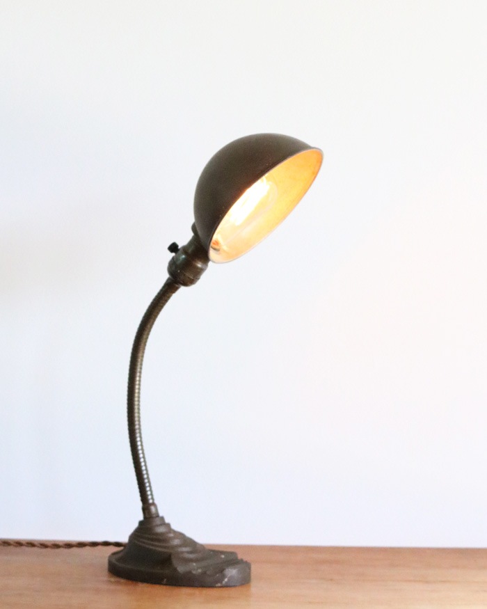 送料込 アメリカEAGLE社製自立式デスクランプ ビンテージライト 送料込 アメリカEAGLE社製自立式デスクランプ ビンテージライト