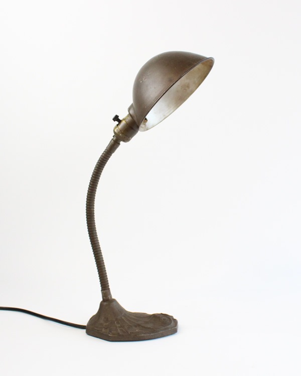 Gooseneck Desk Lamp / Brown