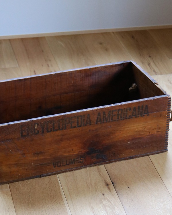 "ENCYCLOPEDIA AMERICANA"åɥܥå