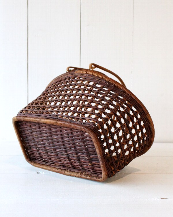 ラタン ハンドル付きバスケット