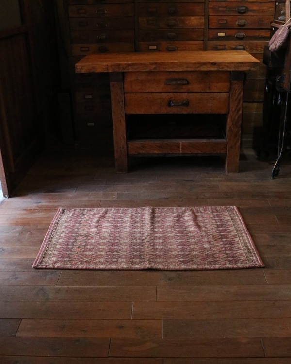 トライバルラグ TR-010