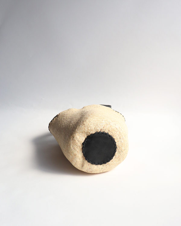 warang wayan(ワランワヤン) FUTO ラタン革手バスケット BK M[生活雑貨