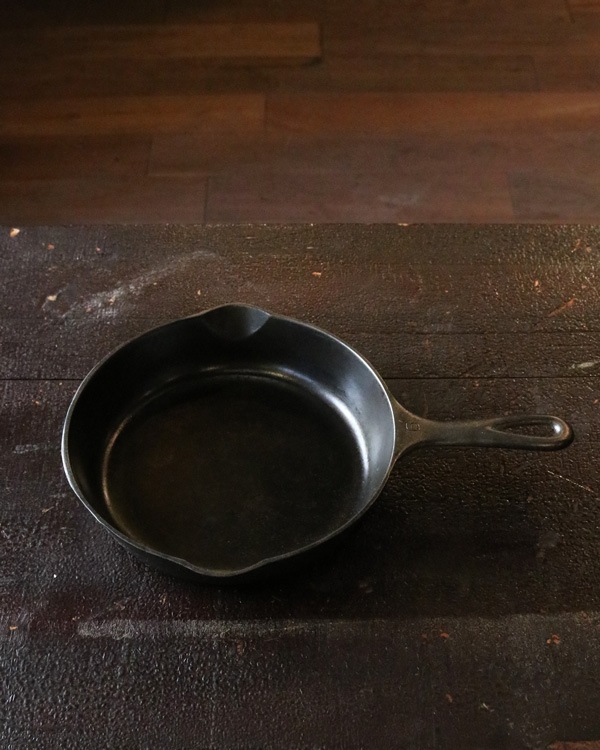WAGNER WARE CAST IRON ASHTRAY ワグナー ウエア スキレット型 灰皿