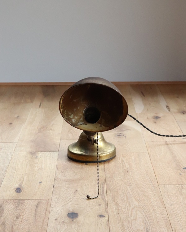 O.C.WHITE社のデスクランプ