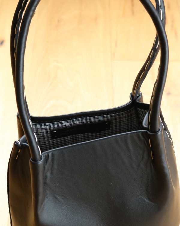 ワランワヤン ノスノス ブラック M WARANGWAYAN(ワランワヤン) Sac Nousnous (ノスノス ) ブラック [生活
