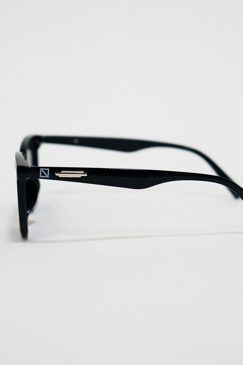 ֥եåȥ󥺥⡼󥰥饹 [STRAITE]