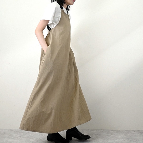 バッククロスワンピースみたいなエプロンドレス バッククロスワンピースみたいなロングエプロンドレス - メルカリ