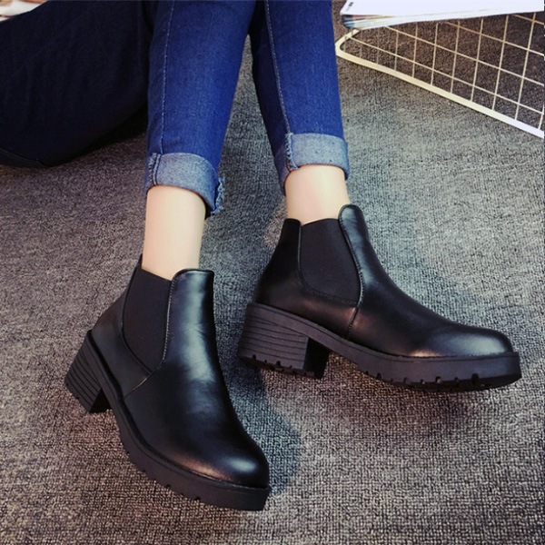 �����ɥ������硼�ȥ֡���