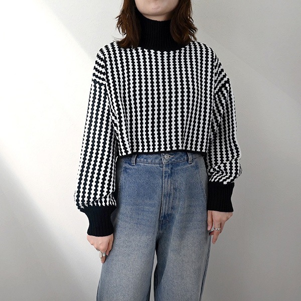 ジオメトリック柄ニットクロップドプルオーバー | レディース,トップス